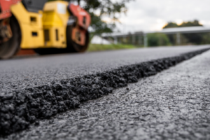 Asphaltstraßenbau ab 2027: Neue Regeln für die Praxis